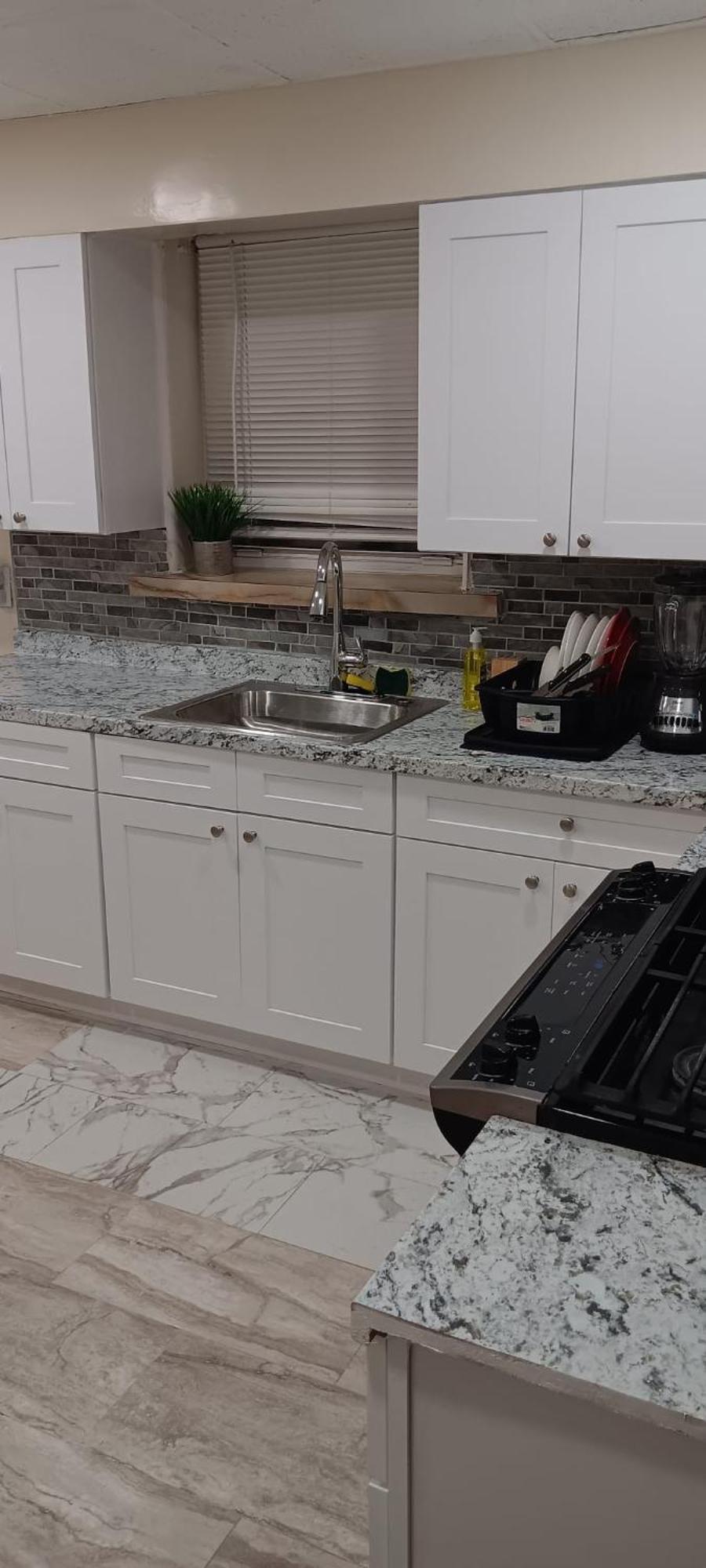 Z & Z Apartment Newark Bagian luar foto