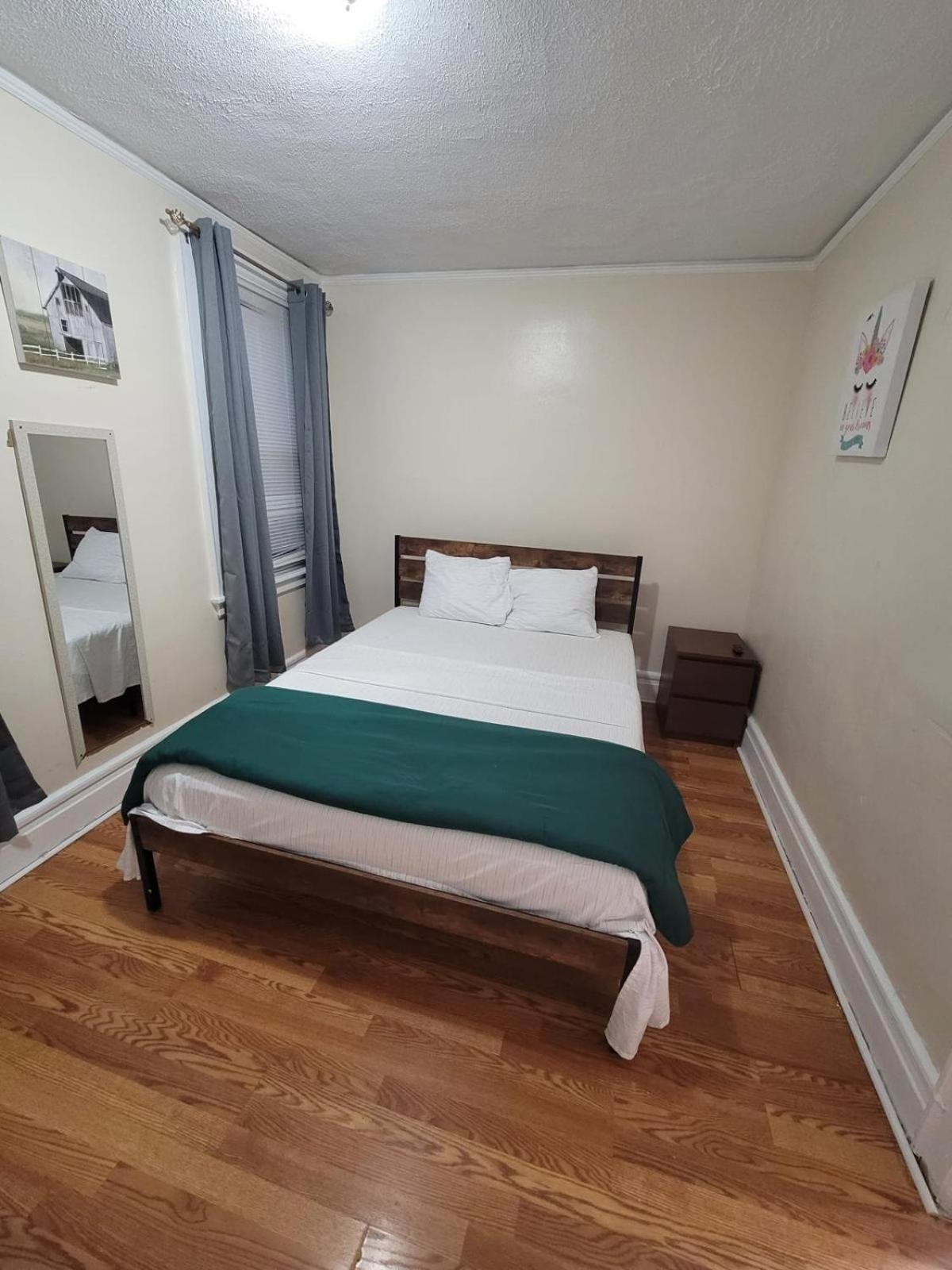 Z & Z Apartment Newark Bagian luar foto