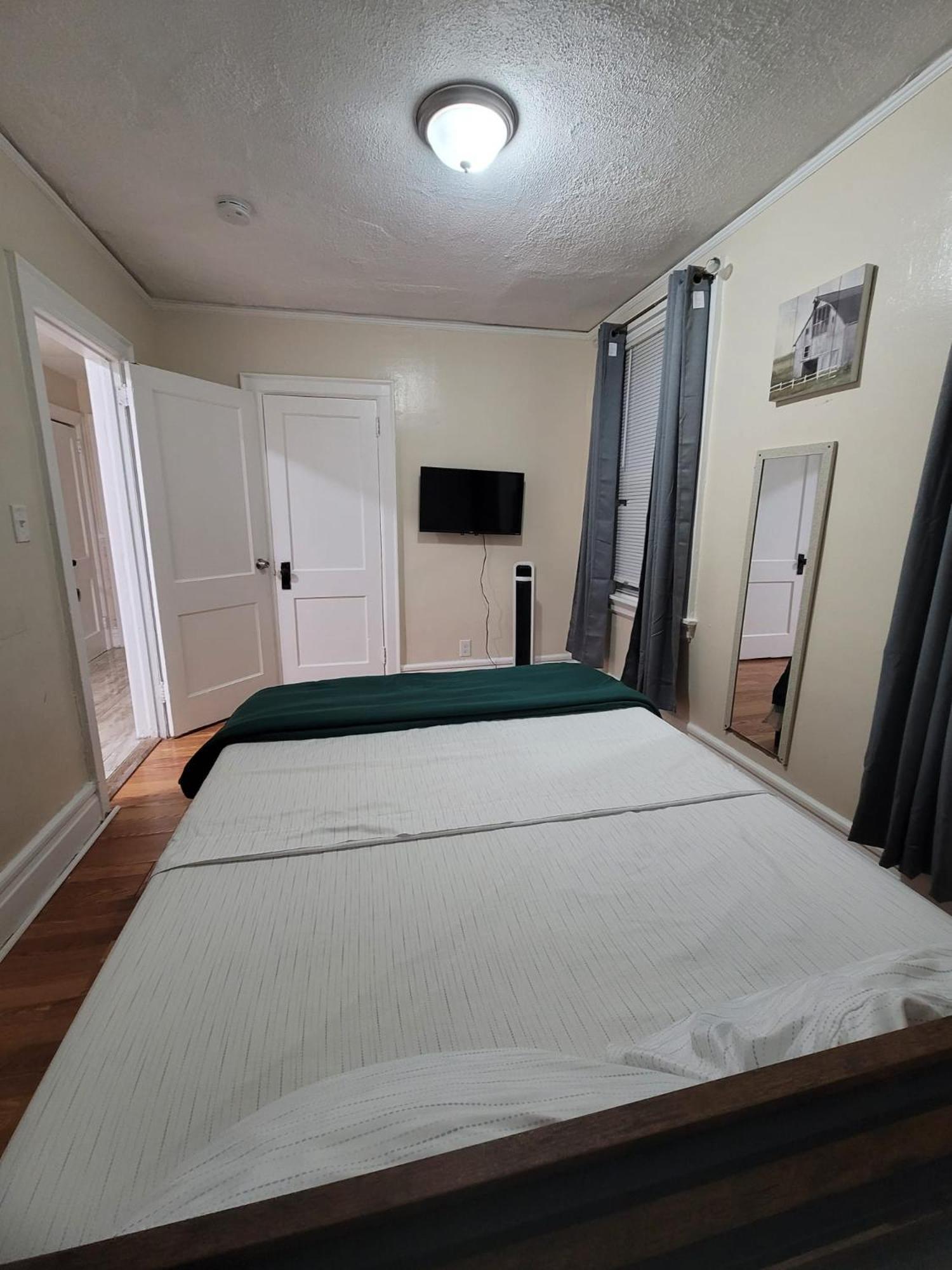 Z & Z Apartment Newark Bagian luar foto