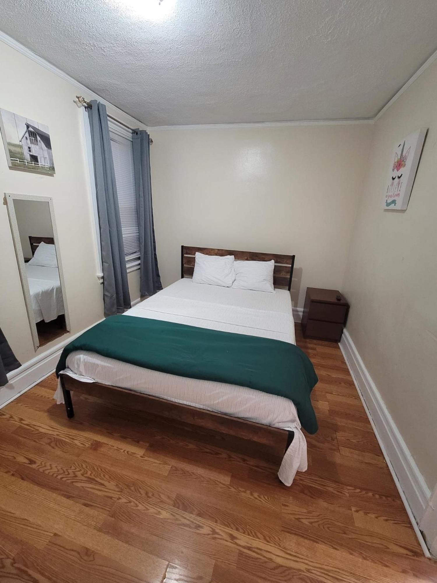 Z & Z Apartment Newark Bagian luar foto